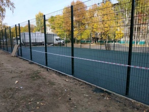 Забор на спортивную площадку 40 метров фото в Ожерелье