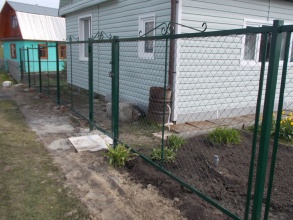 Забор из сетки рабицы в натяг секционный 15 метров фото цена за метр