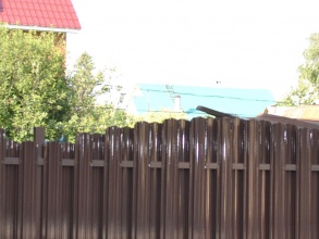 Забор из евроштакетника на ленточном фундаменте 10 метров фото в Ожерелье